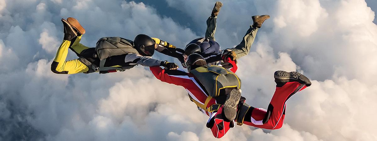 Adrenaline Awaits: Your 4km Freefall Journey Starts at Iceprin.